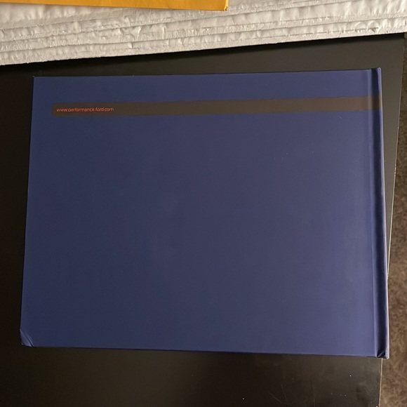 Ford GT500 book - Picture 2 of 3